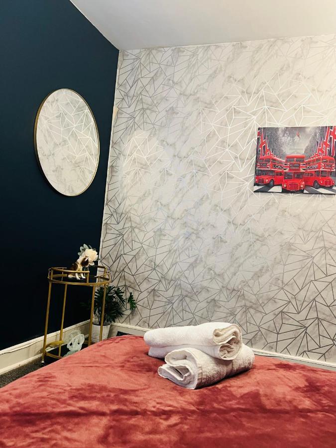 2-Bedroom Plus Living Room Flats Near Edgware Road London Bagian luar foto