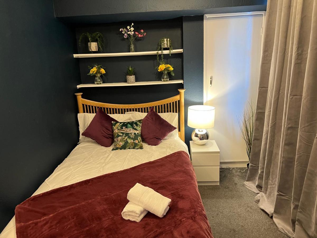 2-Bedroom Plus Living Room Flats Near Edgware Road London Bagian luar foto