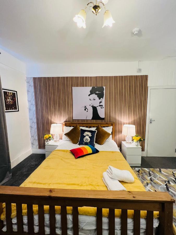 2-Bedroom Plus Living Room Flats Near Edgware Road London Bagian luar foto