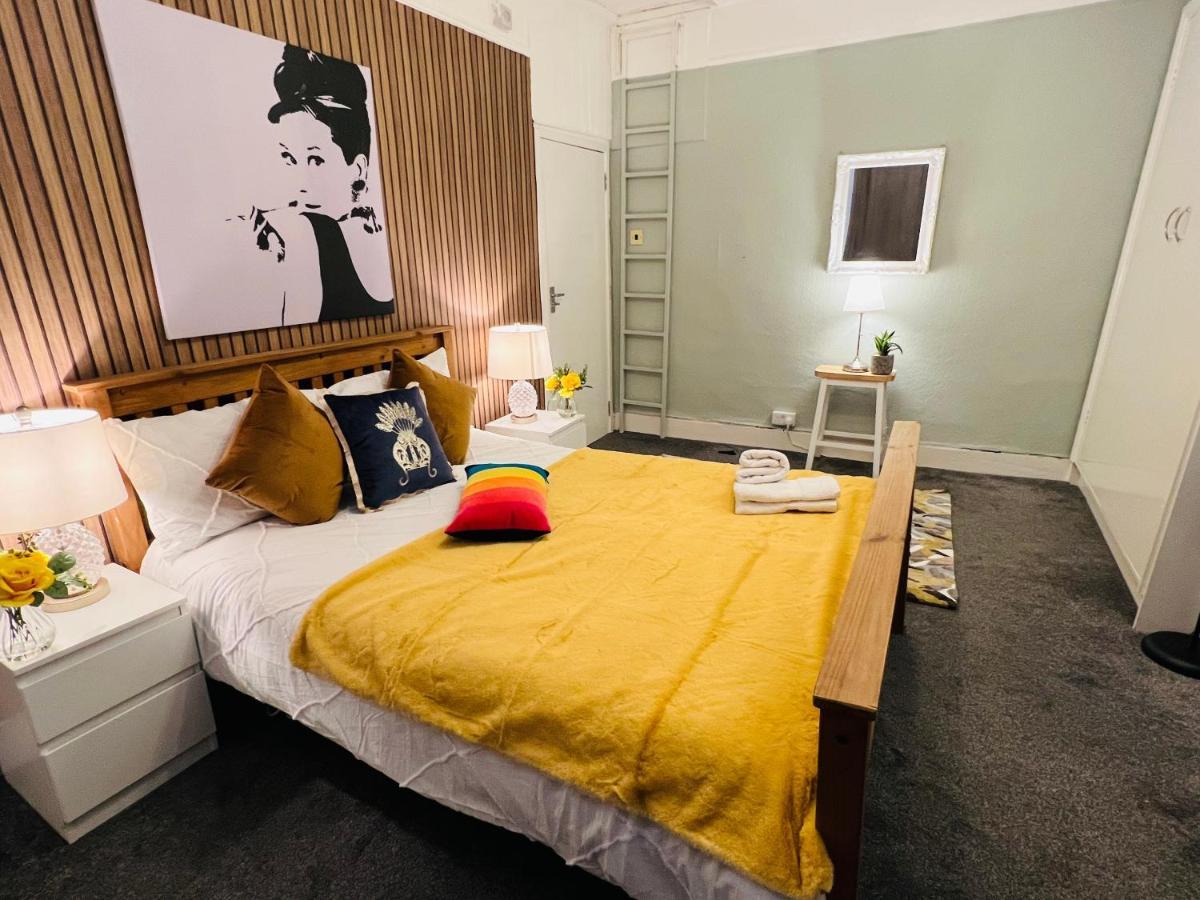 2-Bedroom Plus Living Room Flats Near Edgware Road London Bagian luar foto