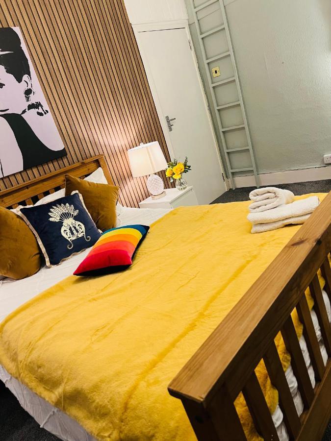 2-Bedroom Plus Living Room Flats Near Edgware Road London Bagian luar foto
